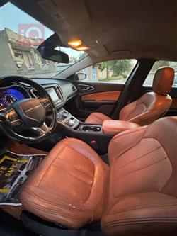 Chrysler 200